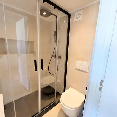 Historic Center Gem: Stylishly Renovated Studio Loft Apartamento Lisboa